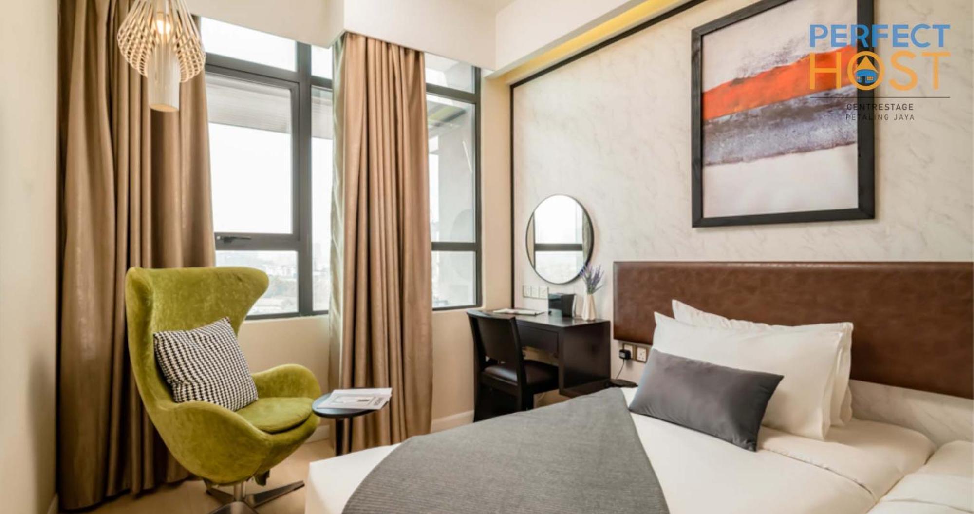 Centrestage Petaling Jaya By Perfect Host Hotel Exterior foto A bedroom at the hotel