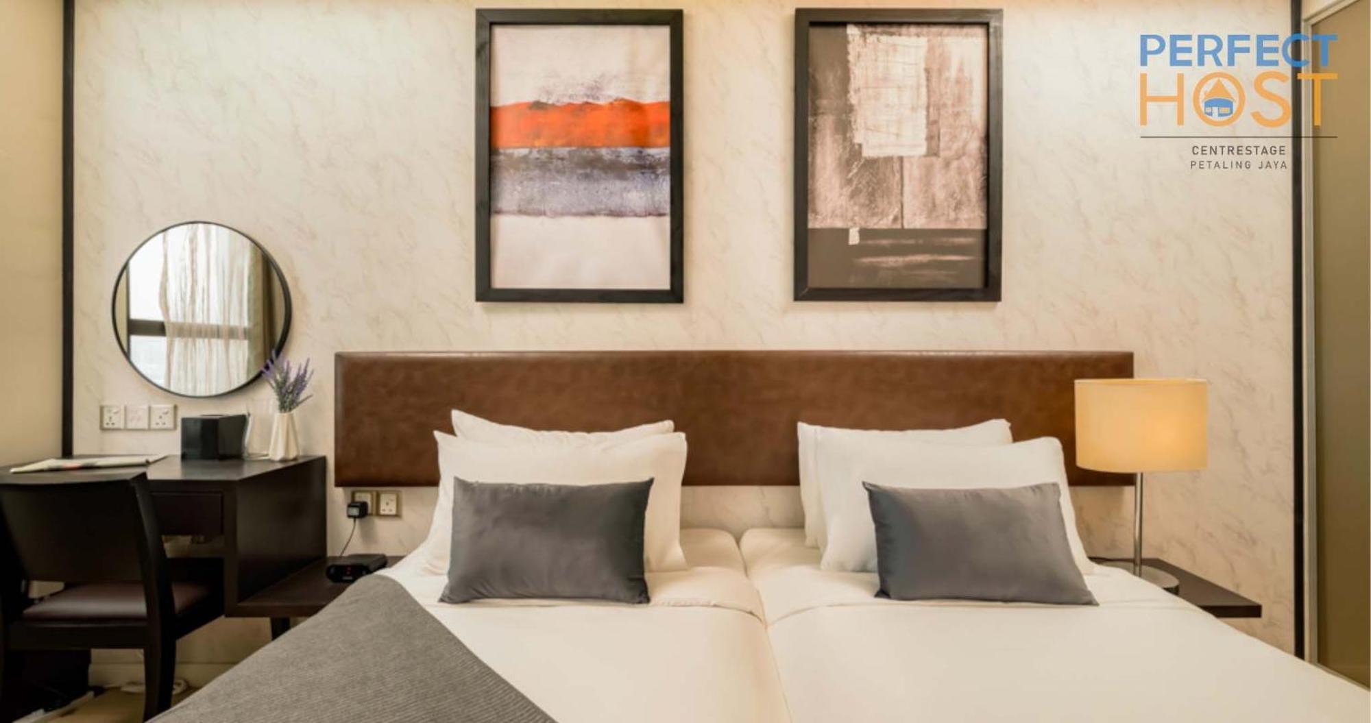 Centrestage Petaling Jaya By Perfect Host Hotel Exterior foto A bedroom at the hotel